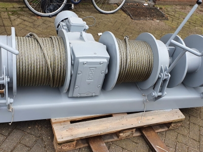 Dubbele draadankerlier met 3e extra touwtrommel